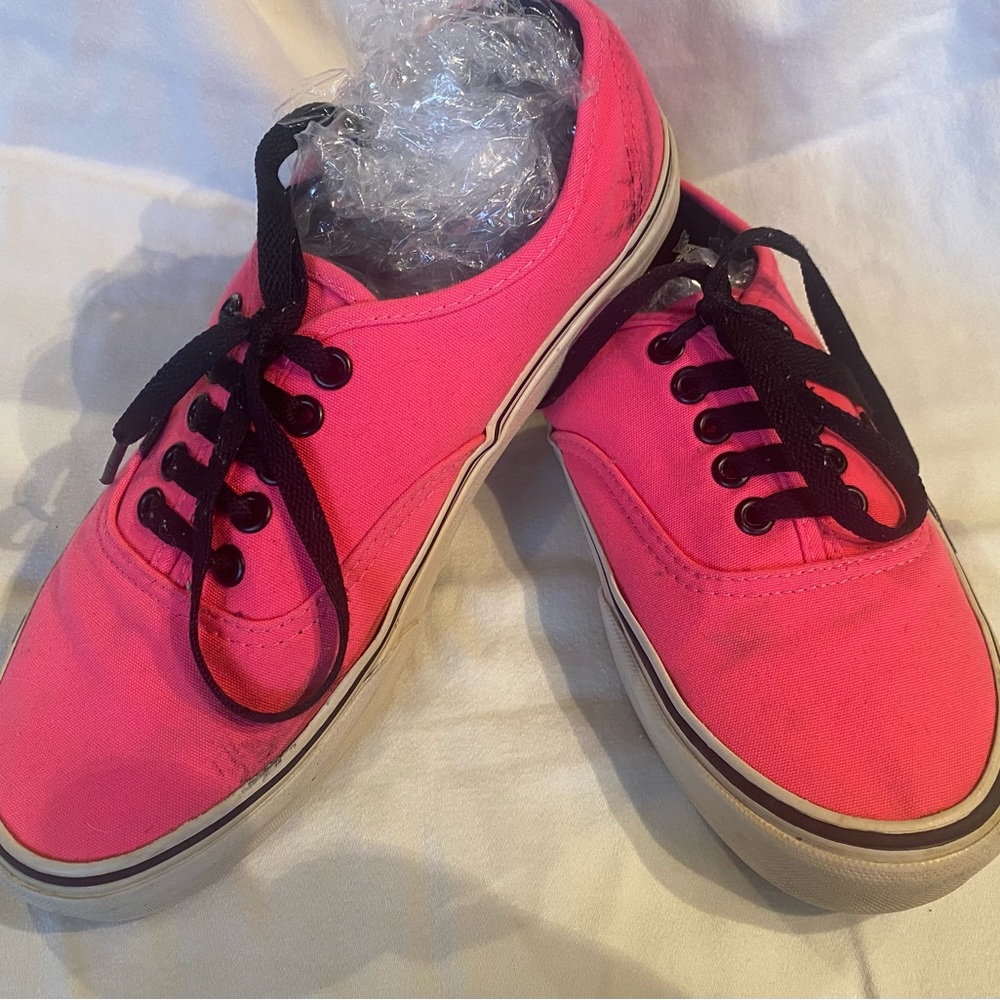 Unisex vans tennis shoes men’s 7.5 woman’s size 9